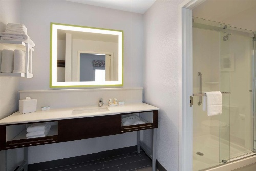 Hampton Inn By Hilton & Suites Raleigh Midtown, NC image 19