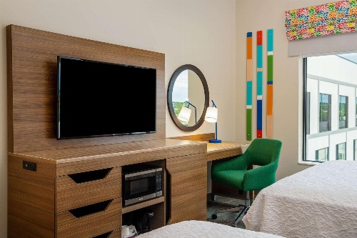 Hampton Inn By Hilton & Suites Raleigh Midtown, NC image 2