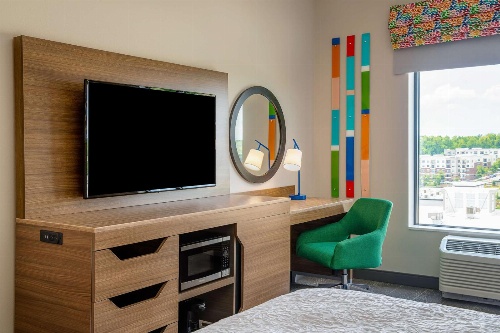 Hampton Inn By Hilton & Suites Raleigh Midtown, NC image 3