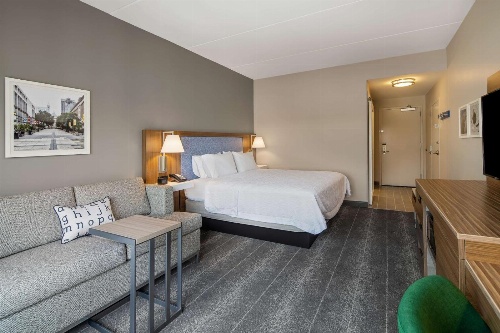 Hampton Inn By Hilton & Suites Raleigh Midtown, NC image 4