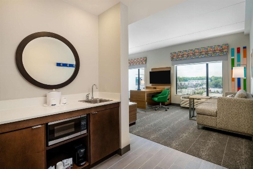 Hampton Inn By Hilton & Suites Raleigh Midtown, NC image 40
